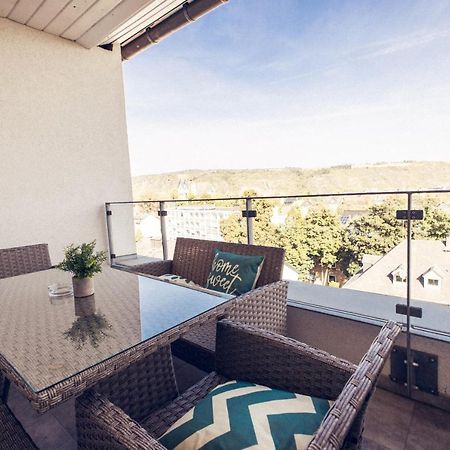 Design Apartment Zentral Fuer 6 In Andernach: Ausblick, Wifi, Kueche Esterno foto
