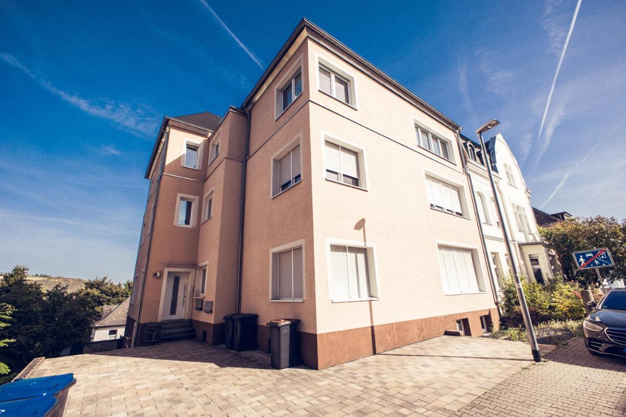 Design Apartment Zentral Fuer 6 In Andernach: Ausblick, Wifi, Kueche Esterno foto